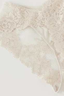 Braga transparente en parte trasera con microfibra y encaje Pretty Flowers