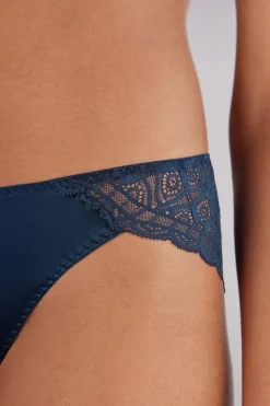 Braguita de Seda y Encaje