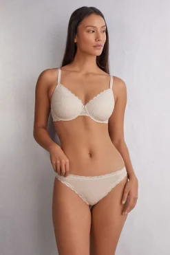 Brasileña de Algodón y Encaje