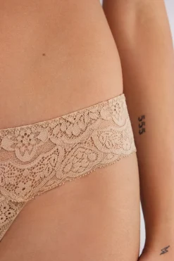 Brasileña de Encaje