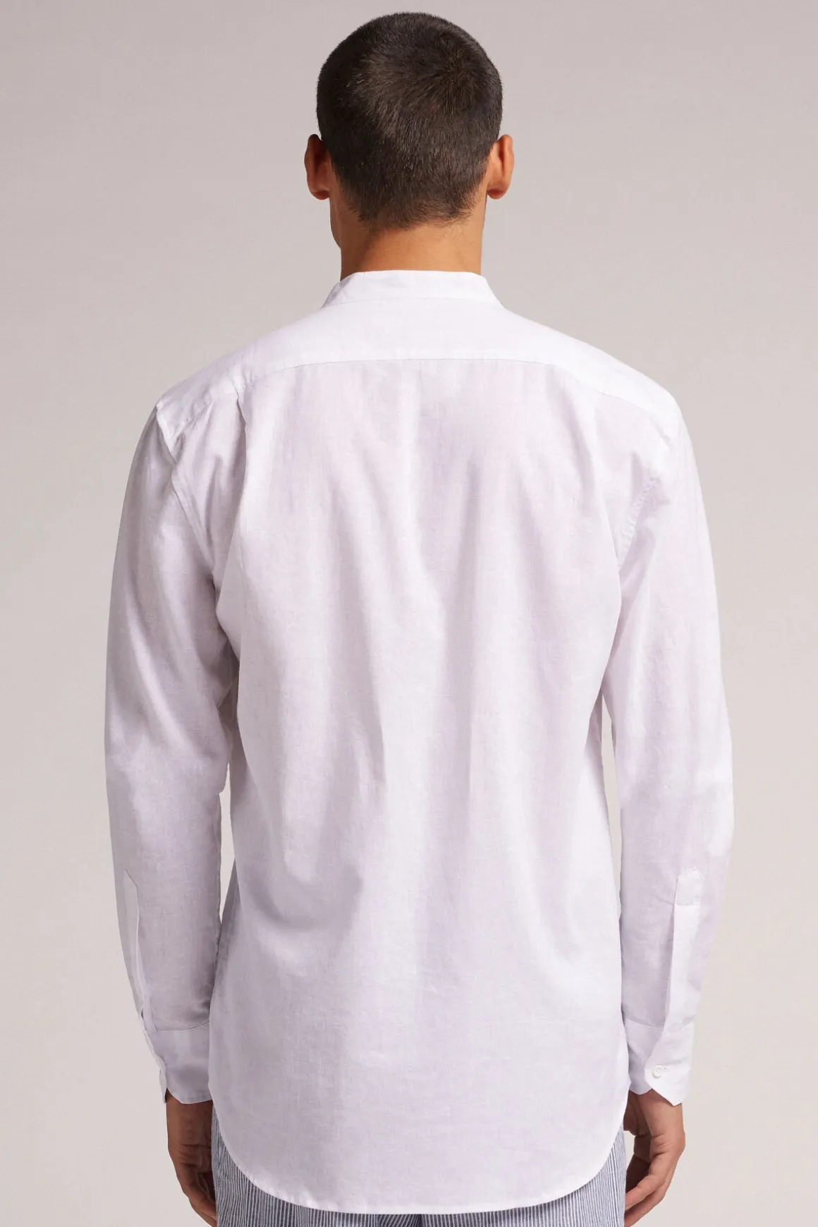 Camisa con Cuello Mao de Lino y Algodón