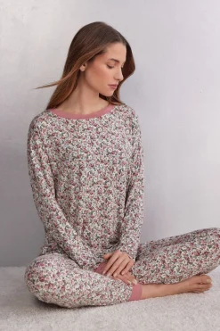 Camiseta con Cuello Barco Floral Romance