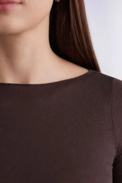 Camiseta con cuello barco en cashmere de manga Larga