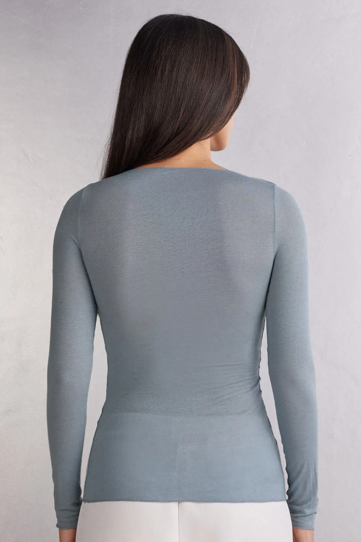 Camiseta con cuello barco en cashmere de manga Larga