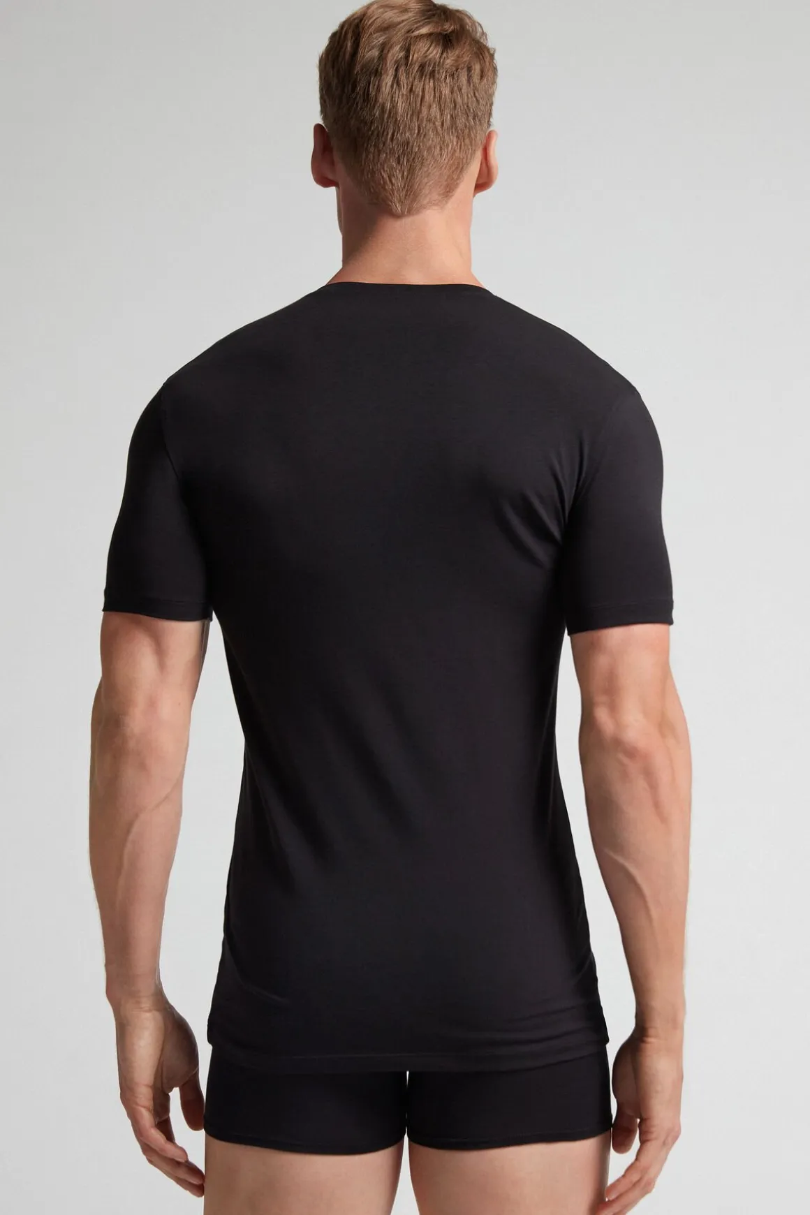 Camiseta de cuello pico en algodón superior