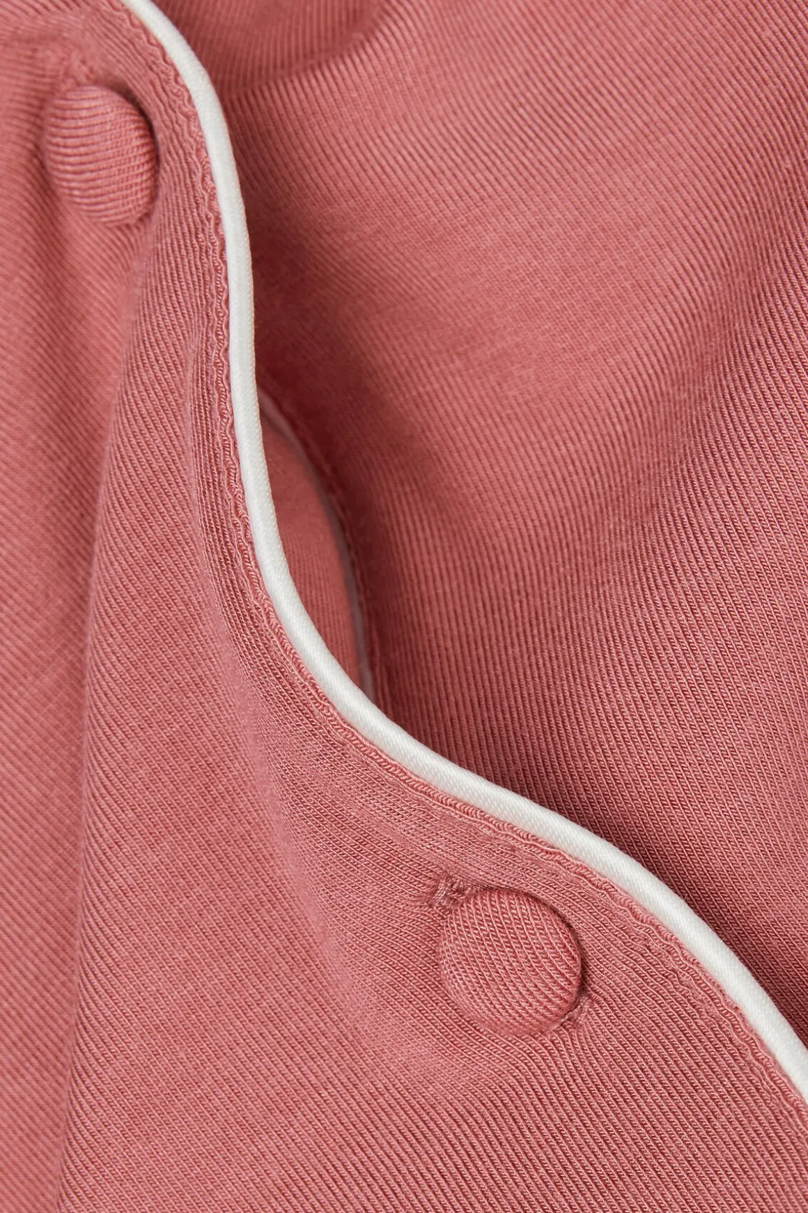 Camiseta de Manga Corta con Abertura Frontal de Modal