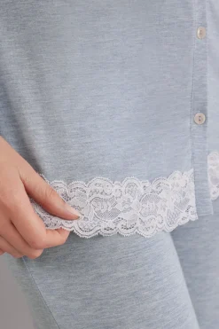 Camiseta de Modal y Encaje Abierta en la Parte Delantera