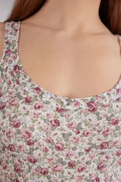 Camiseta de Tirantes de Modal en Punto Canalé Floral Romance