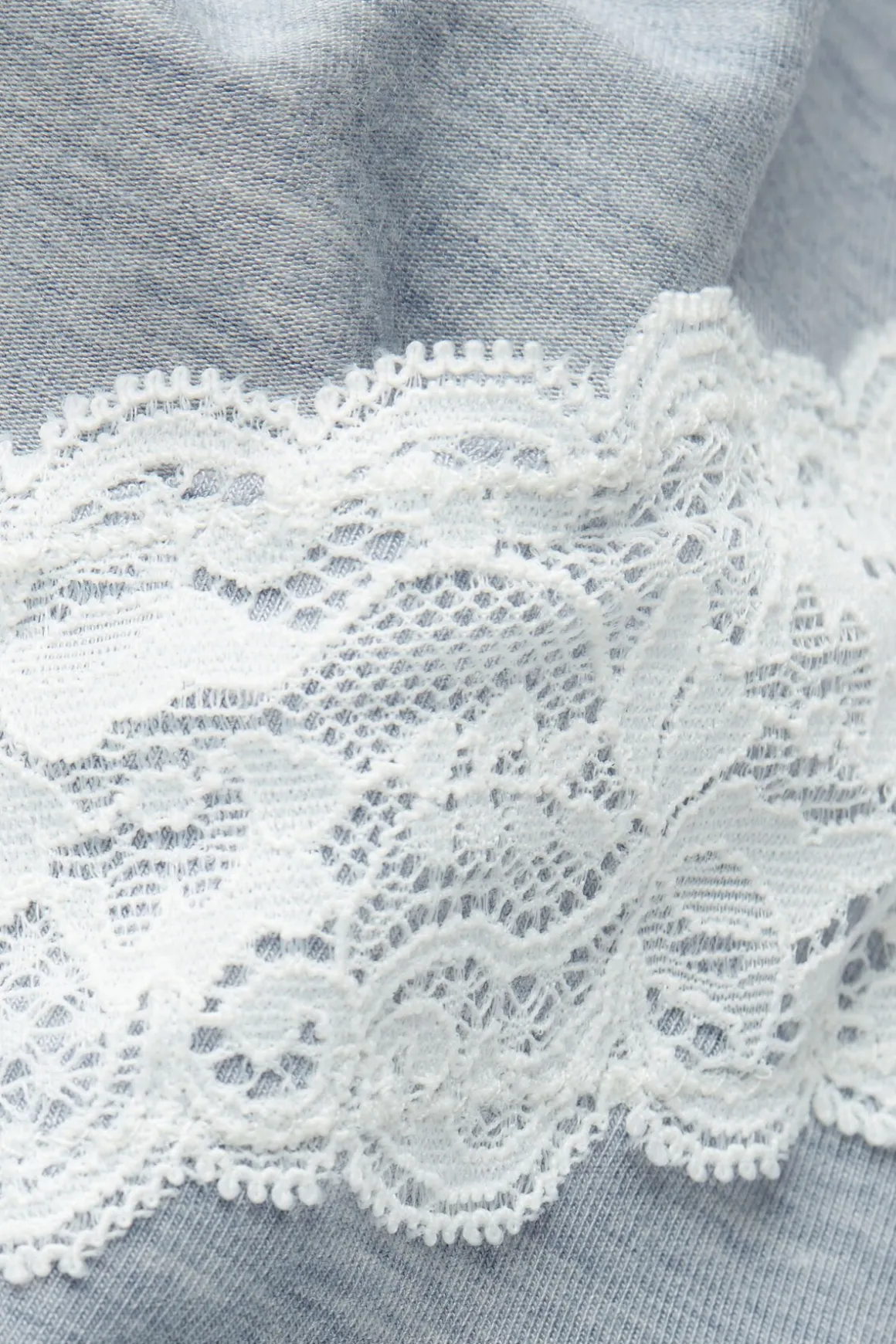 Camiseta de Tirantes en Modal con Detalles de Encaje