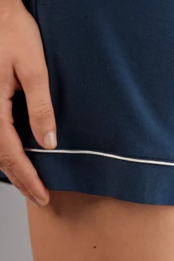 Pantalón Corto de Modal con Bordes en Contraste