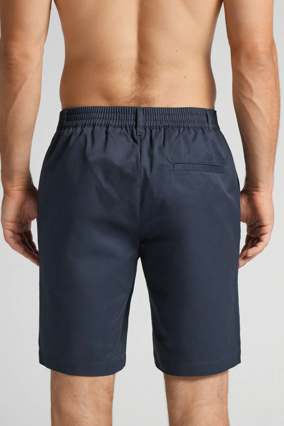 Pantalón Corto Tipo Bermudas