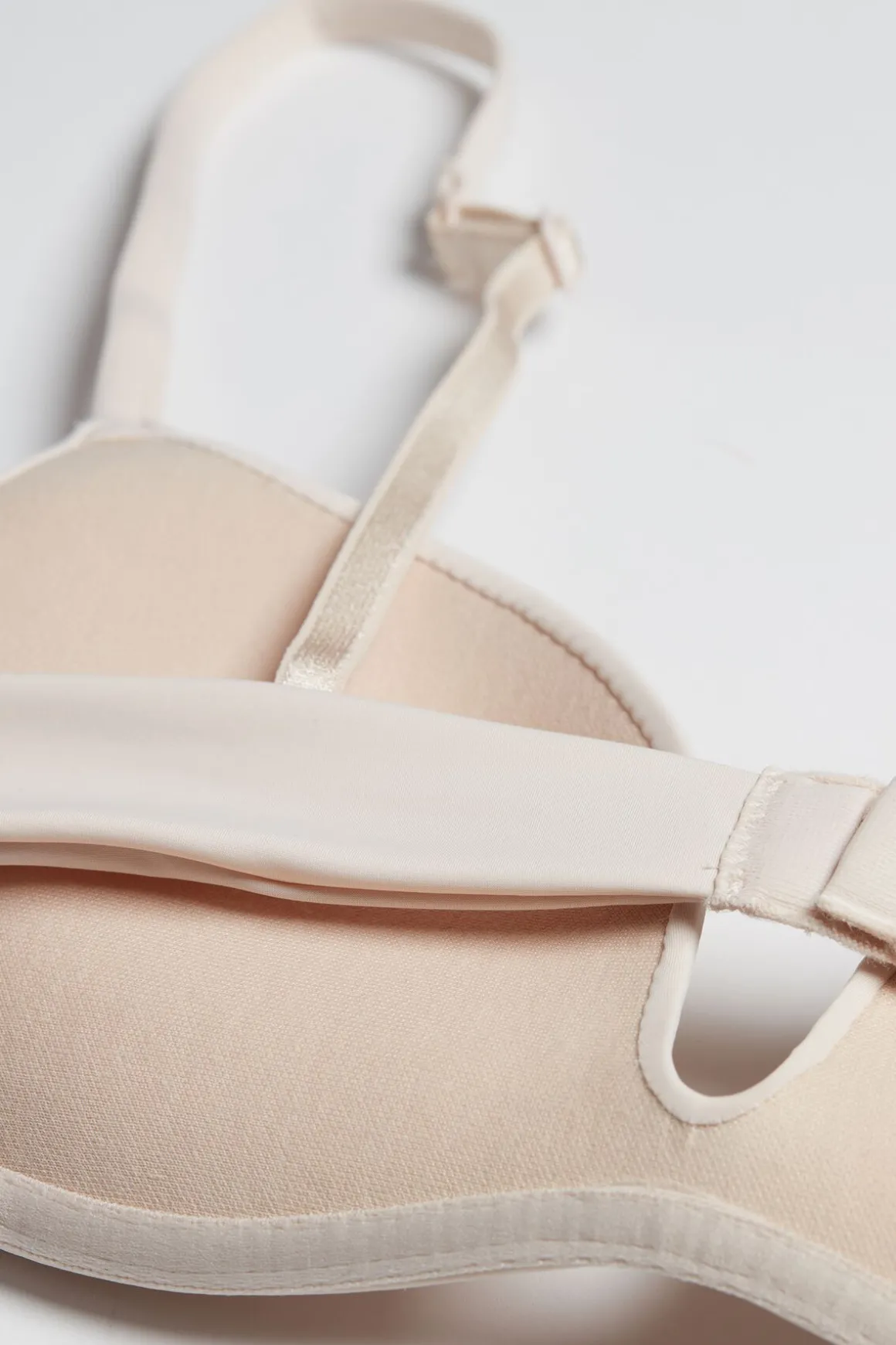 Sujetador Super Push-Up Gioia de Microfibra en Copa C-D